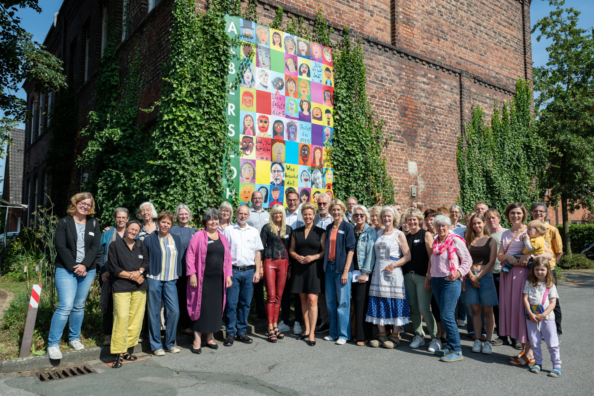 Tag der Dritten Orte 2024: Gruppenfoto Rote Schule Sendenhorst-Albersloh