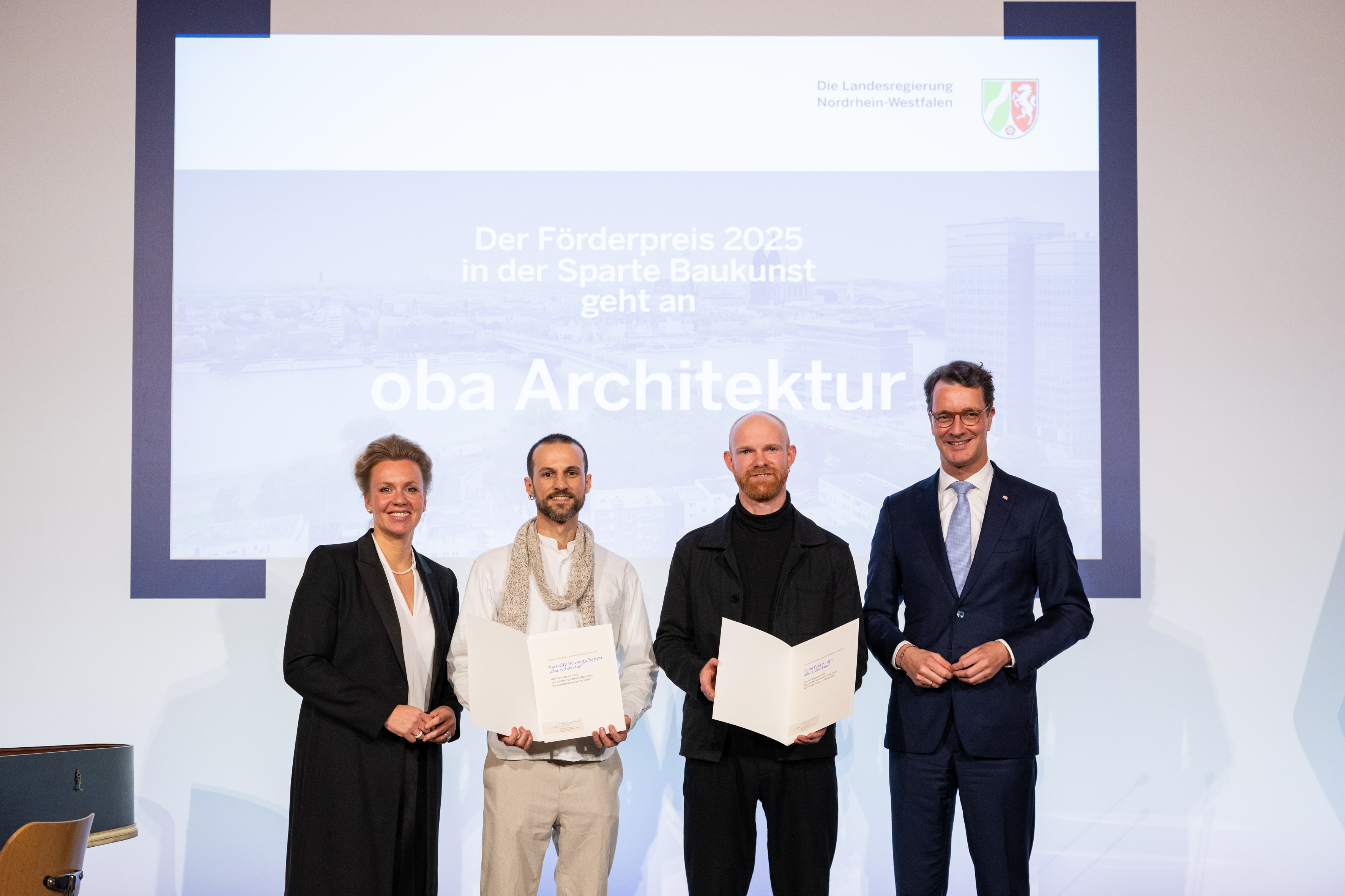 Gruppenbild oba Architektur