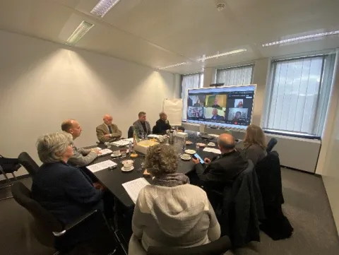 Hybride Besprechungssituation