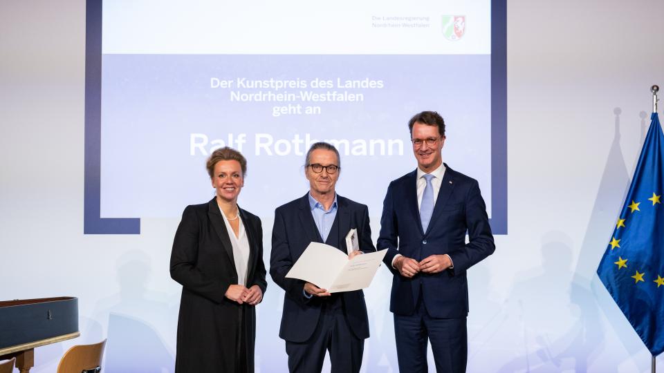 Urkundenübergabe Ralf Rothmann