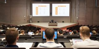 Vorlesung in einem Hörsaal