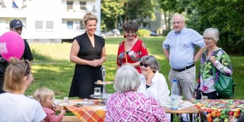 Tag der Dritten Orte 2024: Foto Lange Tafel
