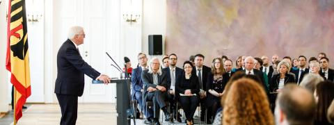 Bundespräsident Frank-Walter Steinmeier spricht am 22. Mai 2019 vor Vertreterinnen und Vertretern der Landeszentralen für politische Bildung und Ehrenamtlichen.